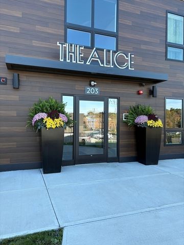 203 Lowell St. 215, Wilmington, MA 01887