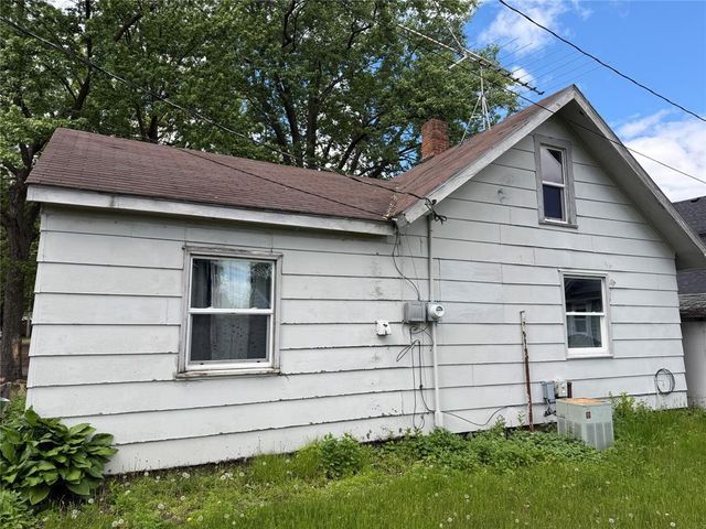 2423 6th Street, Eau Claire, WI 54703
