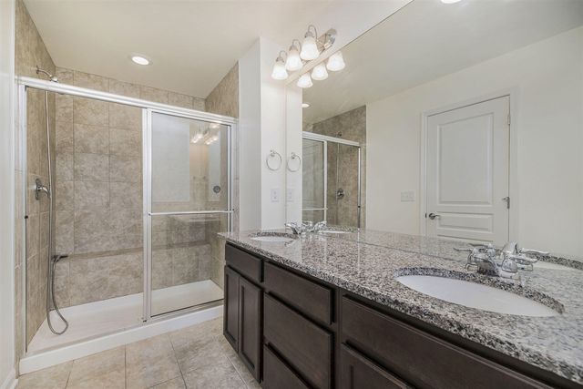 329 Glenhurst Boulevard, Rochester Hills, MI 48307