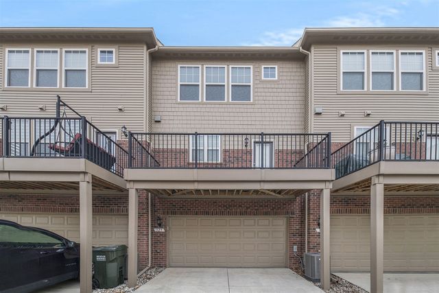 329 Glenhurst Boulevard, Rochester Hills, MI 48307