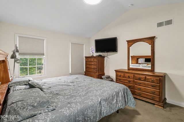 4077 Stable Creek Drive, Perrysburg, OH 43551