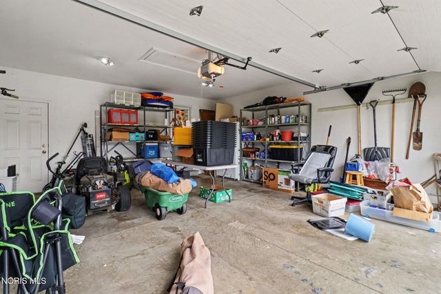 4077 Stable Creek Drive, Perrysburg, OH 43551