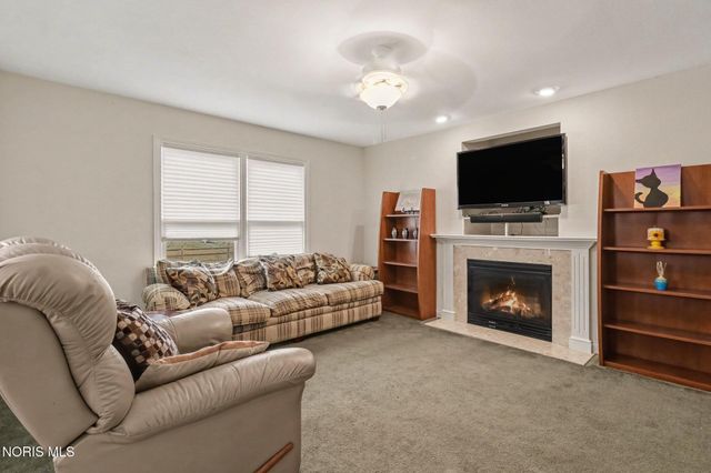 4077 Stable Creek Drive, Perrysburg, OH 43551