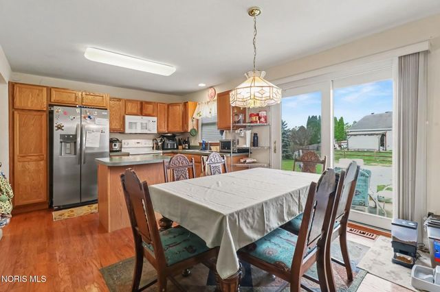 4077 Stable Creek Drive, Perrysburg, OH 43551