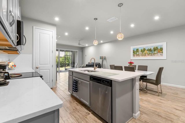 3775 MAXWELL PARK DRIVE 92, Sun City Center, FL 33573