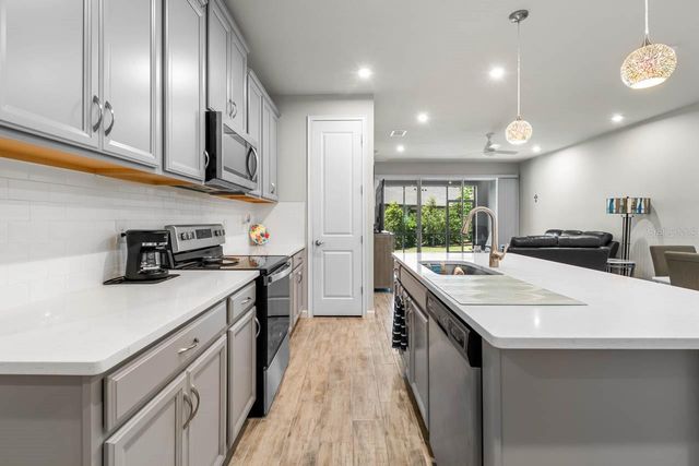 3775 MAXWELL PARK DRIVE 92, Sun City Center, FL 33573