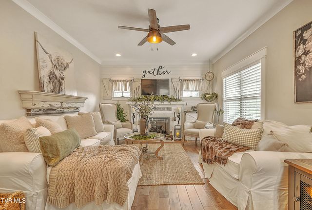 285 Princeton Gardens Drive, Johnson City, TN 37601