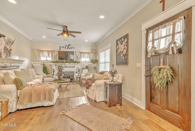 285 Princeton Gardens Drive, Johnson City, TN 37601