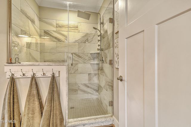 285 Princeton Gardens Drive, Johnson City, TN 37601