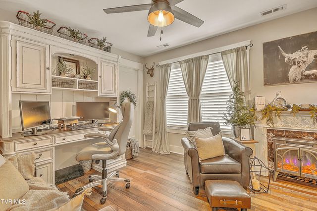 285 Princeton Gardens Drive, Johnson City, TN 37601