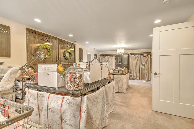 285 Princeton Gardens Drive, Johnson City, TN 37601