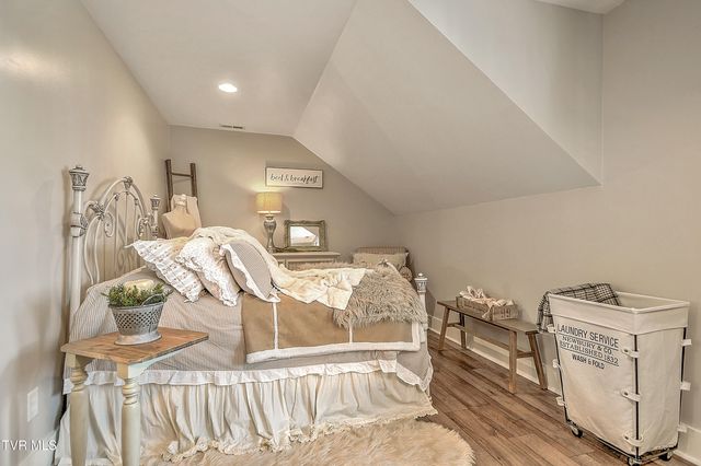 285 Princeton Gardens Drive, Johnson City, TN 37601