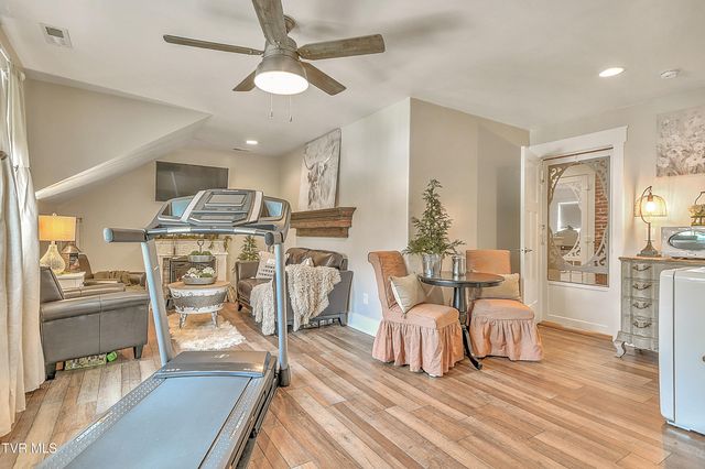 285 Princeton Gardens Drive, Johnson City, TN 37601
