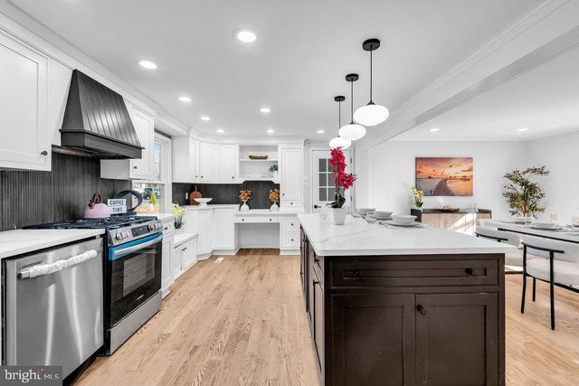 2800 PERNA LN, Vineland, NJ 08361