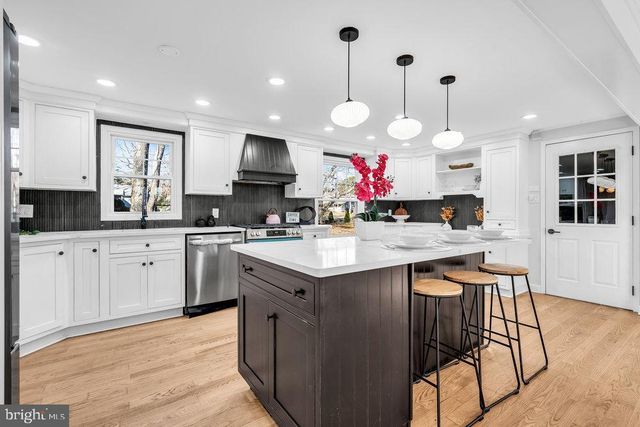 2800 PERNA LN, Vineland, NJ 08361