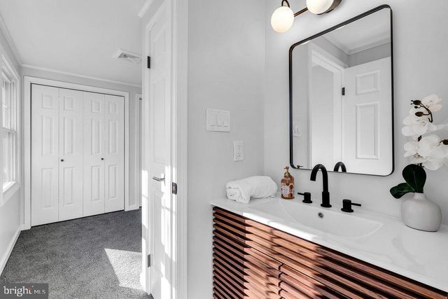 2800 PERNA LN, Vineland, NJ 08361