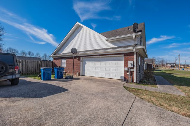 118 Hamilton Ct, Manchester, TN 37355