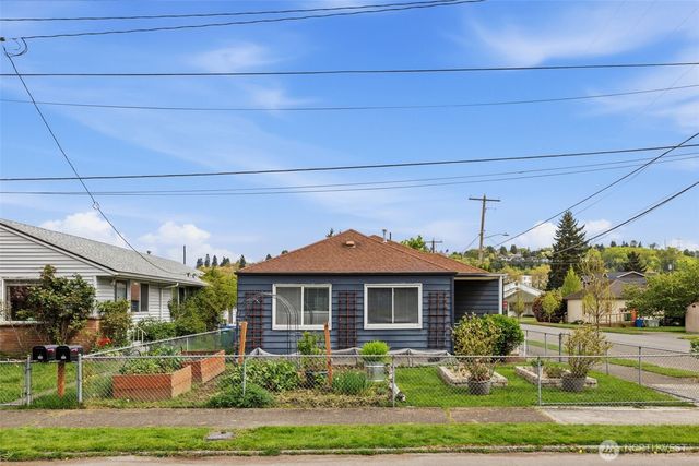 544 Whitworth Avenue S, Renton, WA 98057