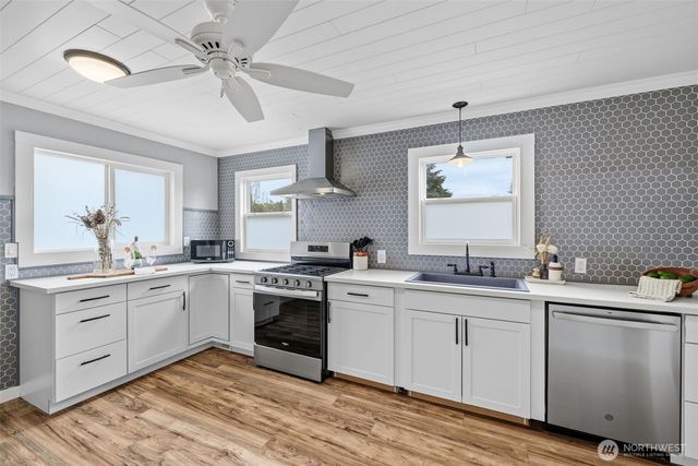544 Whitworth Avenue S, Renton, WA 98057