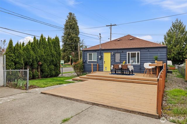 544 Whitworth Avenue S, Renton, WA 98057