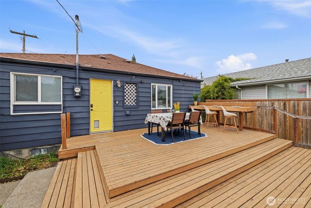 544 Whitworth Avenue S, Renton, WA 98057
