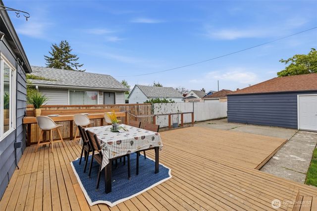 544 Whitworth Avenue S, Renton, WA 98057