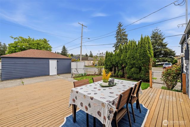 544 Whitworth Avenue S, Renton, WA 98057