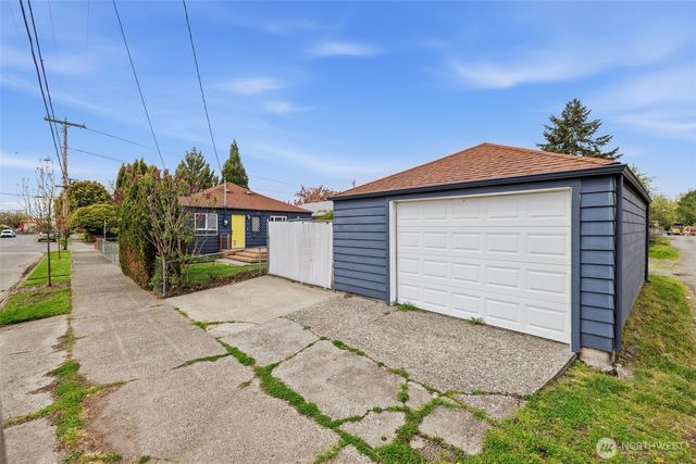 544 Whitworth Avenue S, Renton, WA 98057