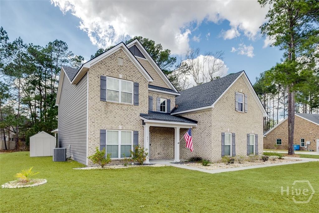 Image 2 of property listing at 801 Walthour Drive, Rincon, GA 31326