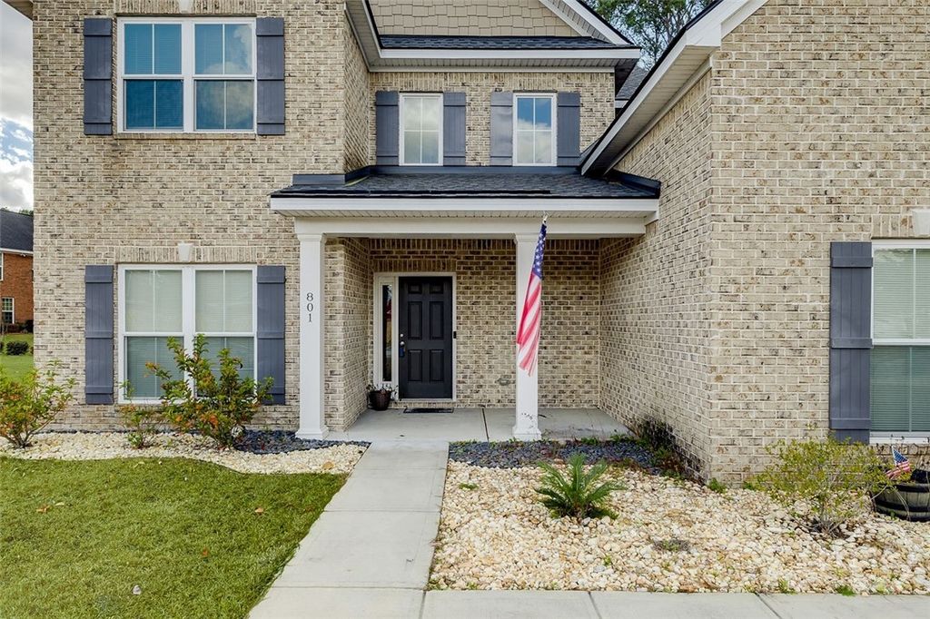 Image 4 of property listing at 801 Walthour Drive, Rincon, GA 31326