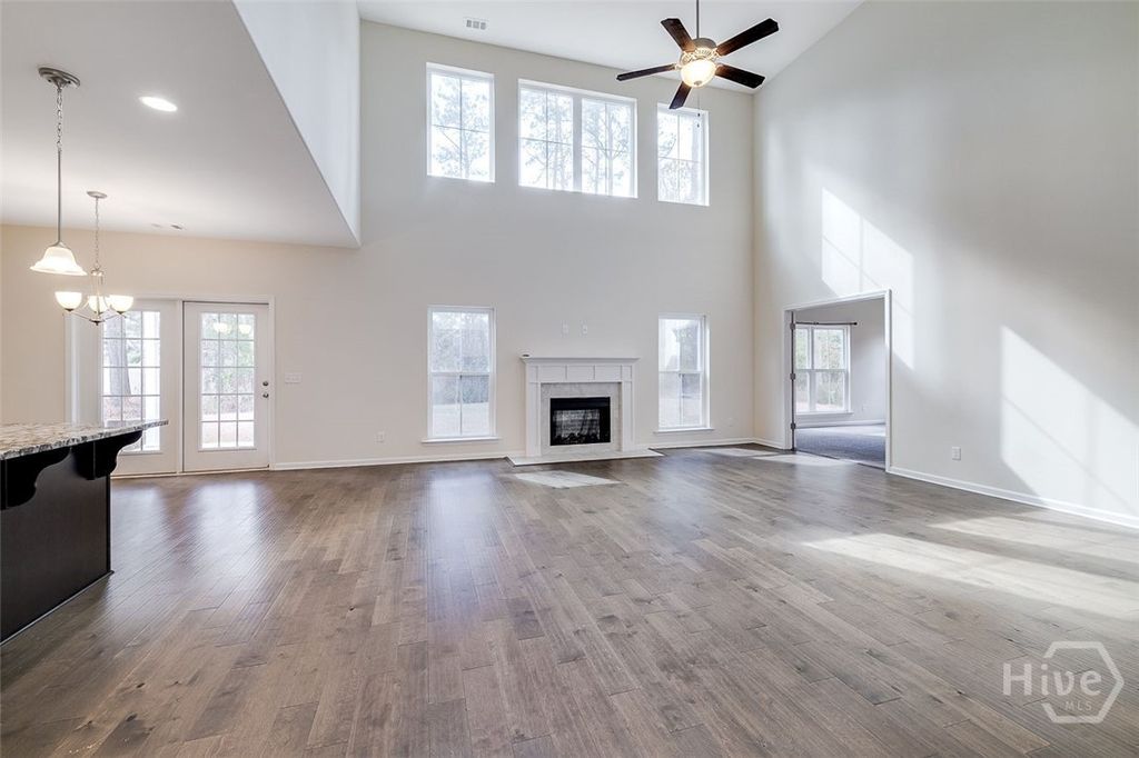 Image 5 of property listing at 801 Walthour Drive, Rincon, GA 31326