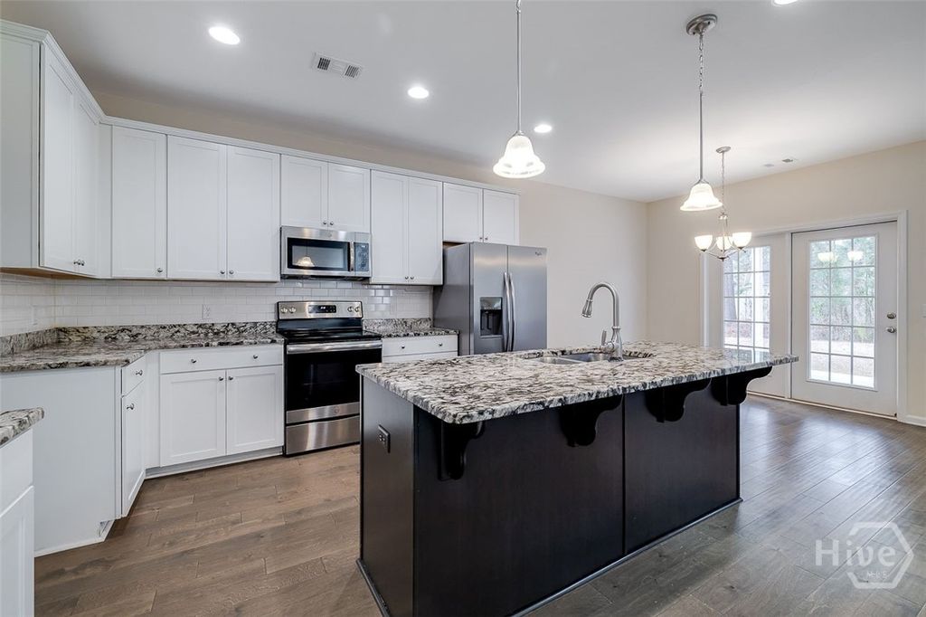 Image 9 of property listing at 801 Walthour Drive, Rincon, GA 31326