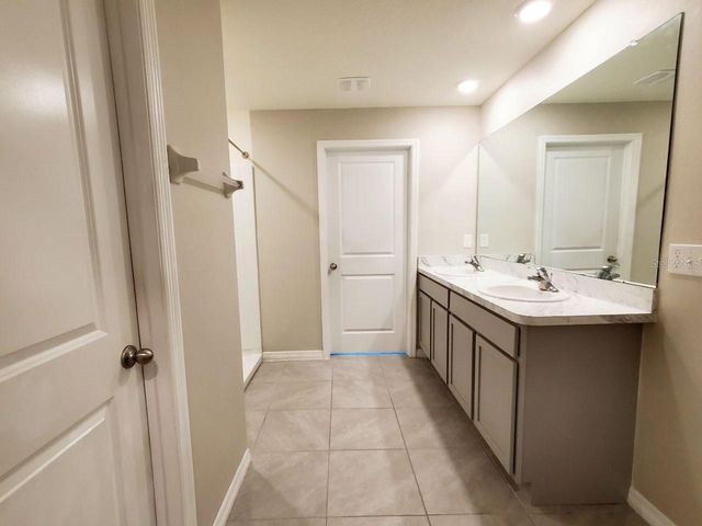 1014 GOLDEN SHINER AVENUE, Ruskin, FL 33570