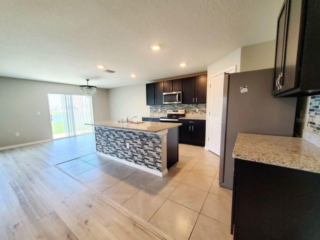 1014 GOLDEN SHINER AVENUE, Ruskin, FL 33570