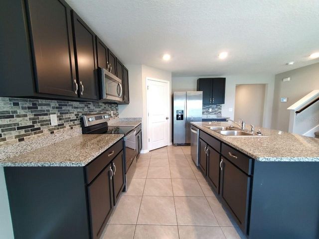 1014 GOLDEN SHINER AVENUE, Ruskin, FL 33570