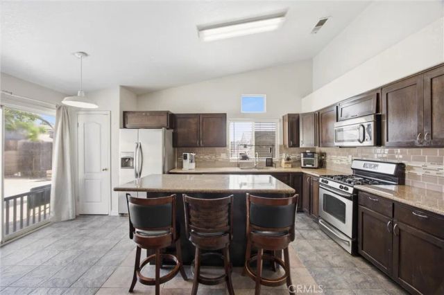 3802 Windflower Avenue, Bakersfield, CA 93313