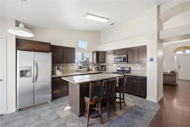 3802 Windflower Avenue, Bakersfield, CA 93313