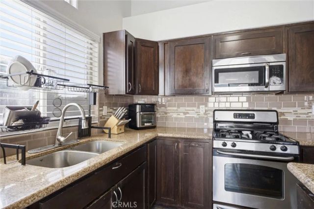 3802 Windflower Avenue, Bakersfield, CA 93313