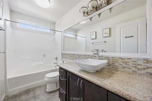 3802 Windflower Avenue, Bakersfield, CA 93313