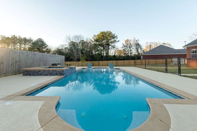 612 Frankfort, Dothan, AL 36305