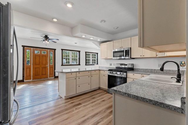 1411 SCHOOL STREET, Two Rivers, WI 54241