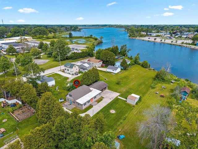 1411 SCHOOL STREET, Two Rivers, WI 54241