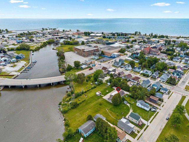 1411 SCHOOL STREET, Two Rivers, WI 54241