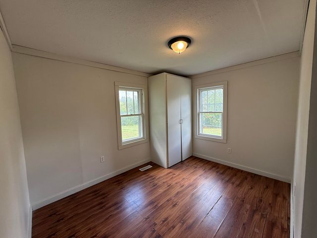 698 700 W Commercial Street, Mansfield, MO 65704