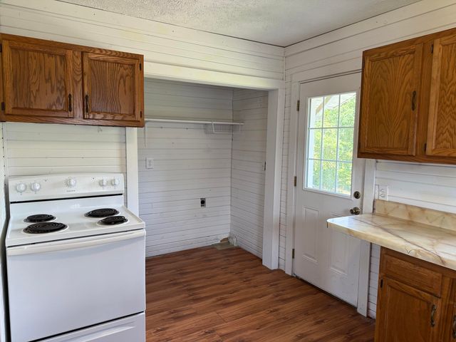 698 700 W Commercial Street, Mansfield, MO 65704