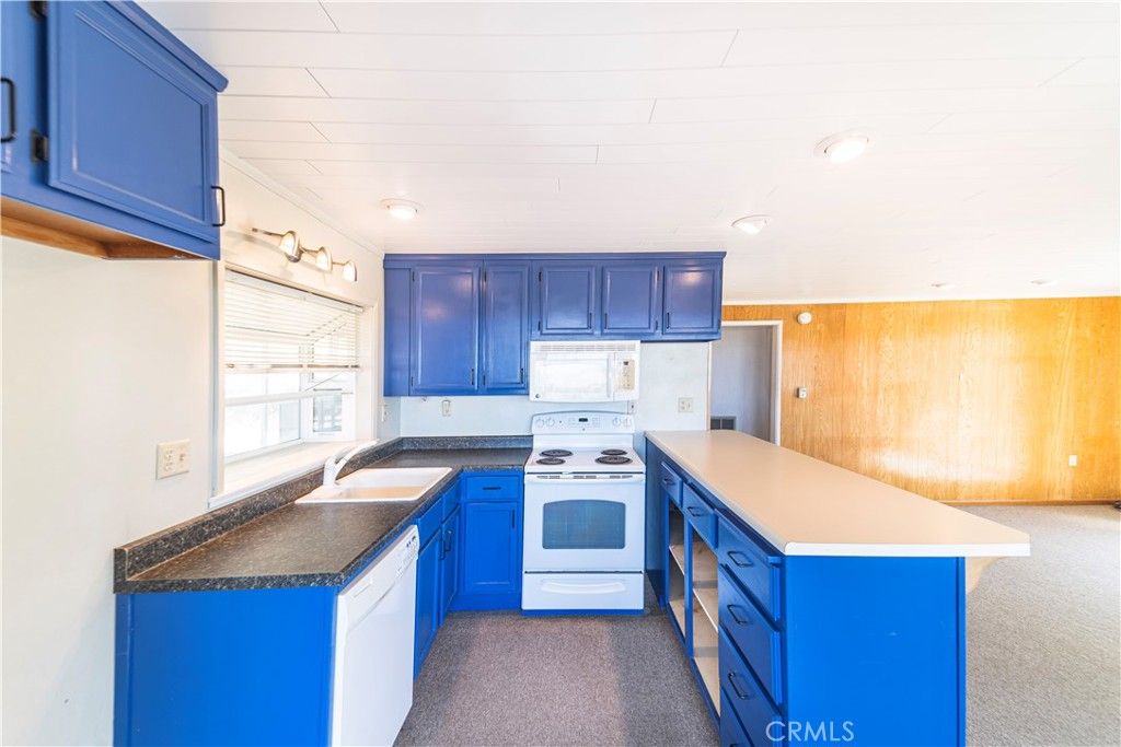 Image 10 of property listing at 9215 Encelia, Morongo Valley, CA 92256