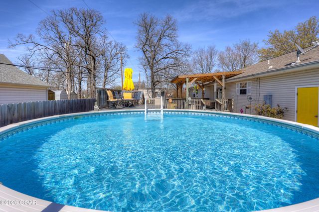 8800 SE 72nd Terrace, Baxter Springs, KS 66713