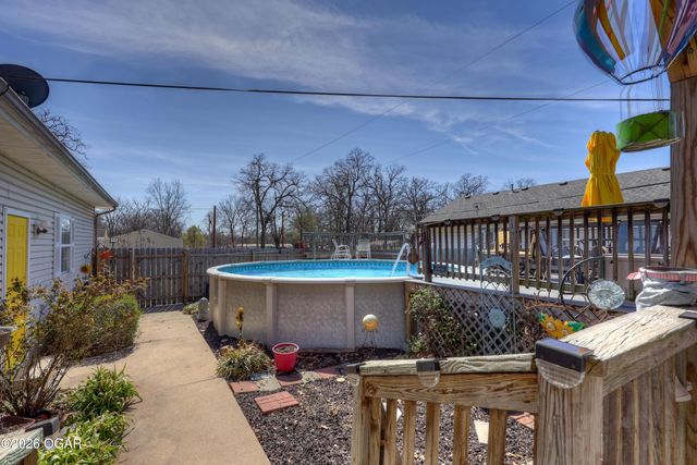 8800 SE 72nd Terrace, Baxter Springs, KS 66713