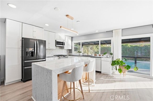 511 Sturgeon Drive, Costa Mesa, CA 92626