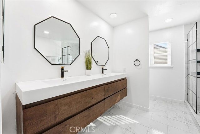 511 Sturgeon Drive, Costa Mesa, CA 92626